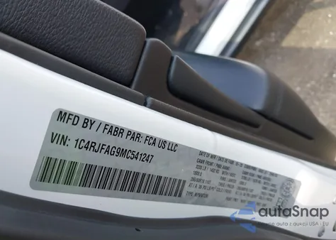 2021 Jeep Grand Cherokee Laredo z USA, uszkodzony, nr VIN 1C4RJFAG9MC541247